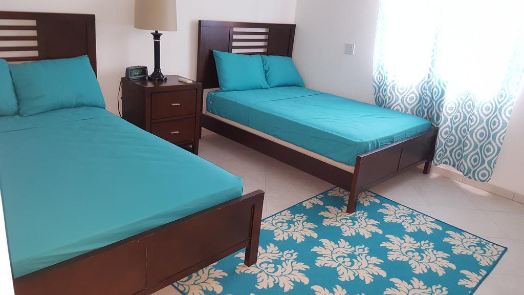 بريدج تاون Worthing Beach Apartments المظهر الخارجي الصورة