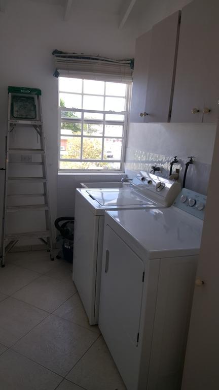 بريدج تاون Worthing Beach Apartments المظهر الخارجي الصورة